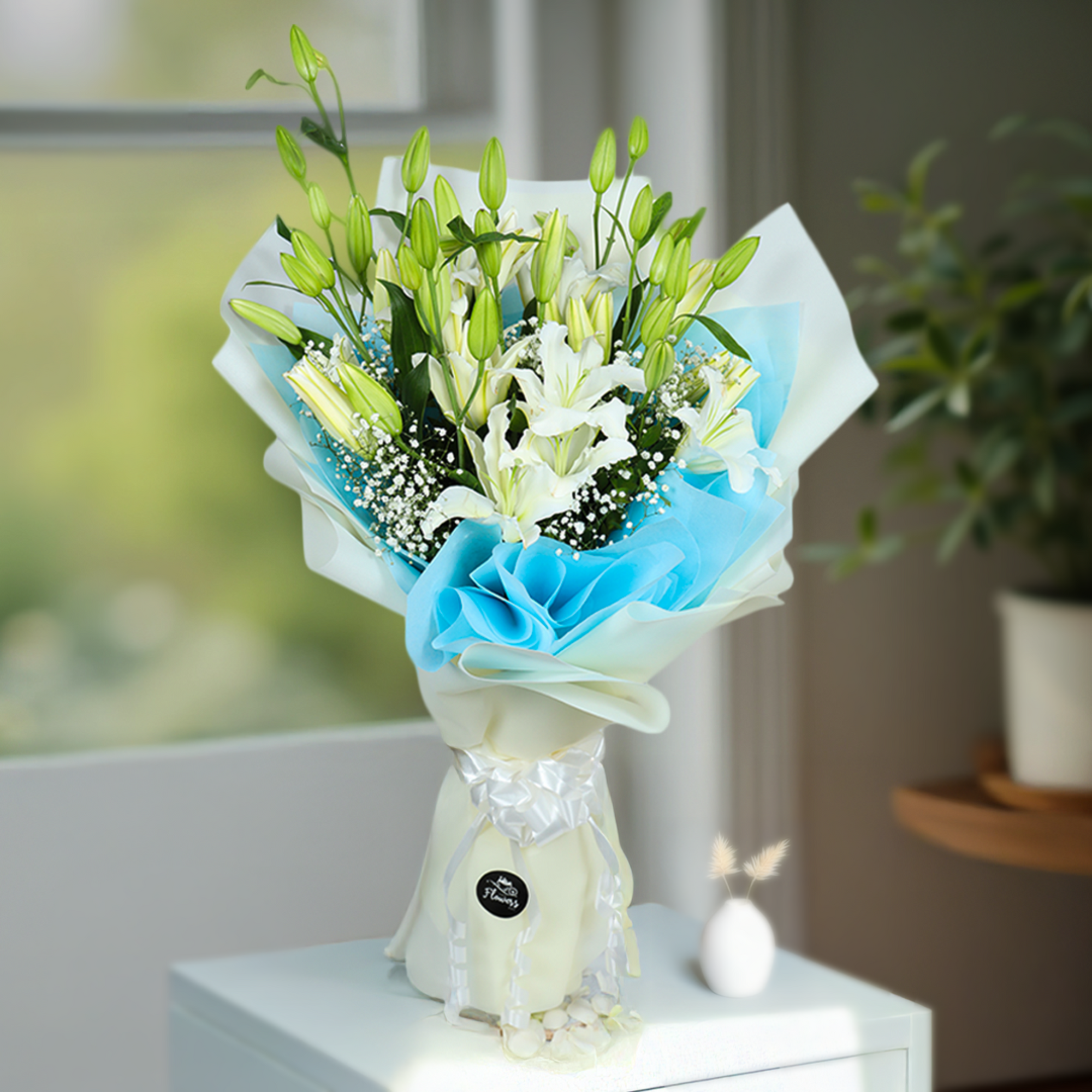 Serenity Blooms & Lotus Biscoff Cake